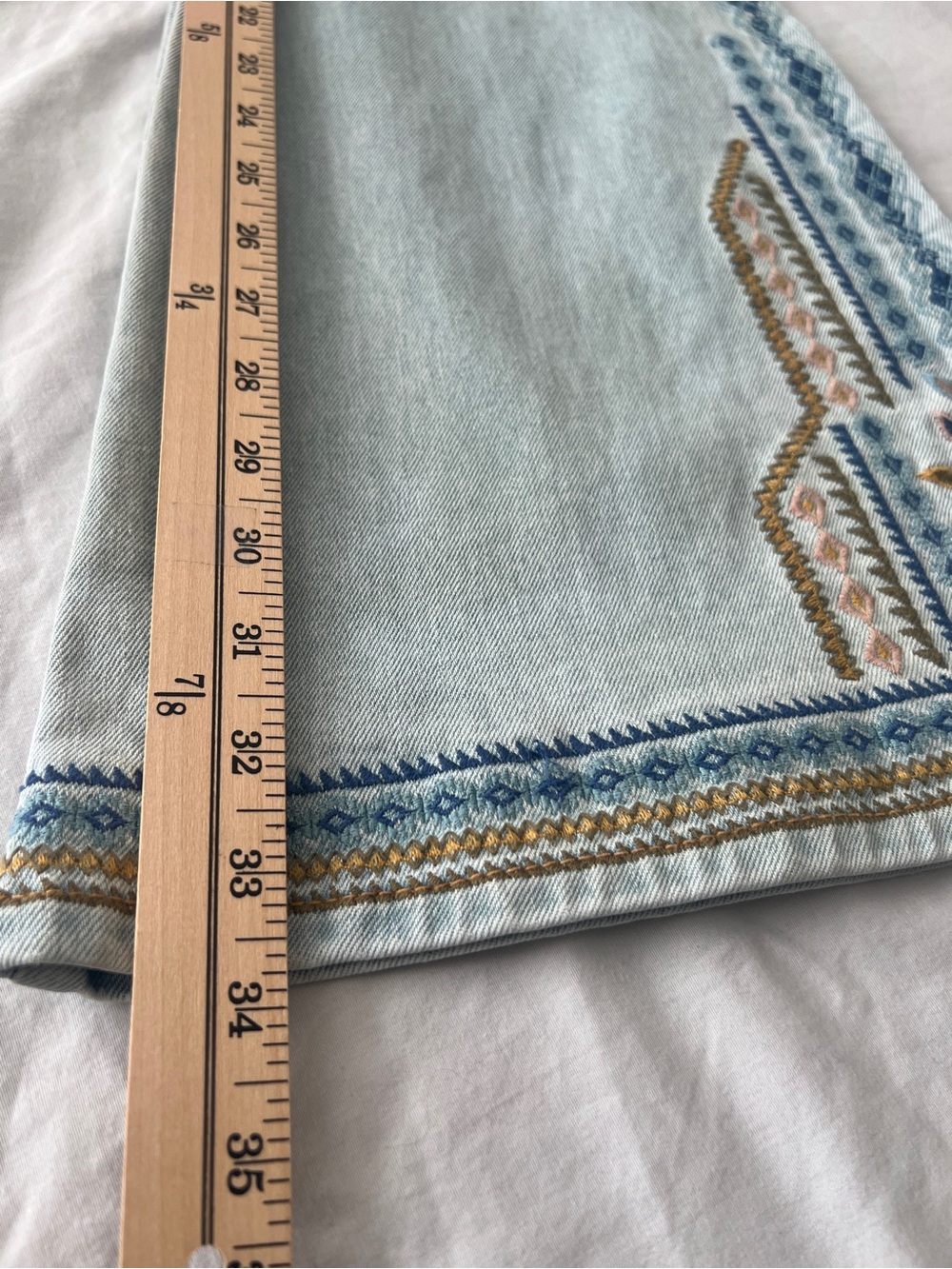 Driftwood Farrah Embroidered Flare Light Wash Jeans Size 26 - Picture 15 of 15